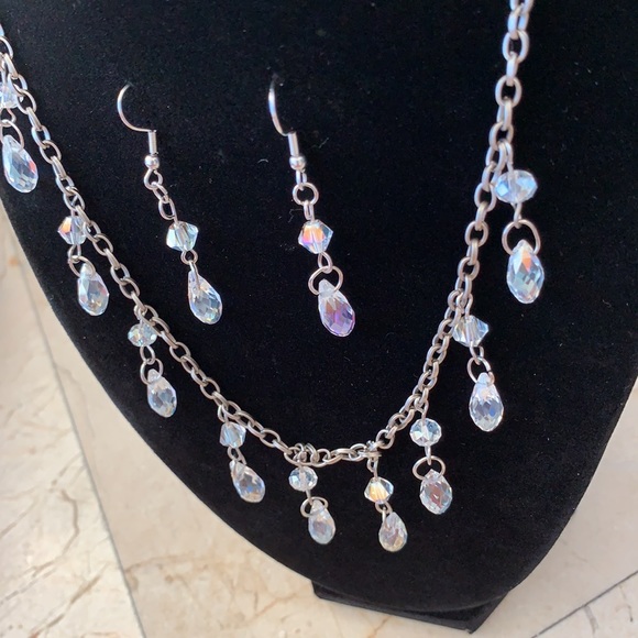 Gorgeous Austrian Crystal set necklace,earginsNWOT Liz Palacios inspired - Picture 15 of 17
